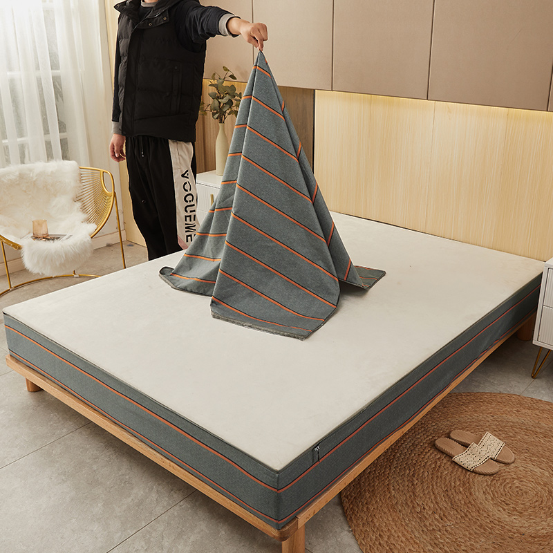 Wodoodporny pokrowiec na mater – Waterproof Mattress Protector Breathable recenzja i cena